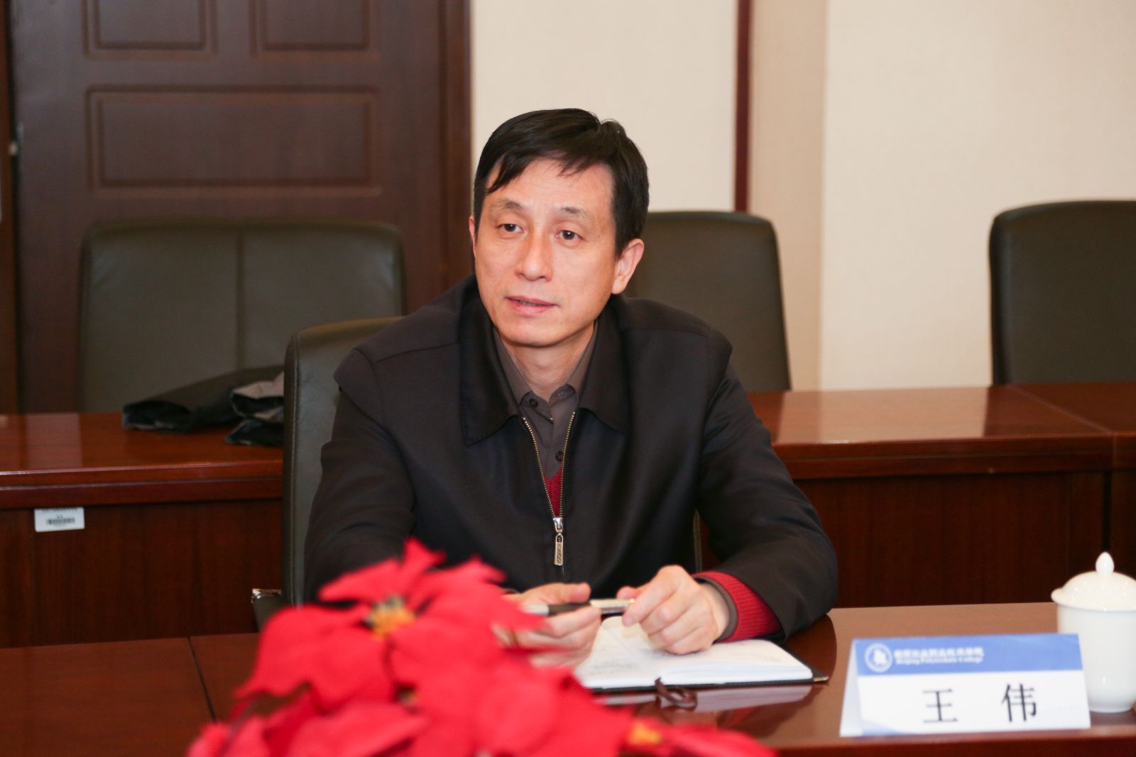 1a95ec14738649cb9d9c3cf28935a6a9.jpg 1a95ec14738649cb9d9c3cf28935a6a9.jpg