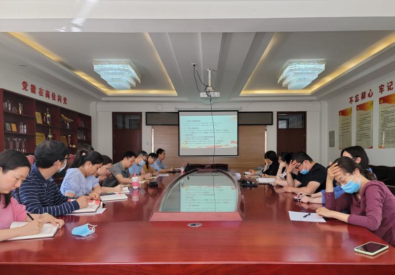 e2c8fad788eb470cb1d03e52b04aaa1d.jpg e2c8fad788eb470cb1d03e52b04aaa1d.jpg